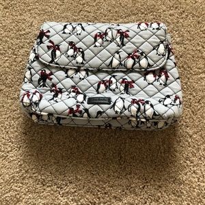 Vera Bradley traveling bag